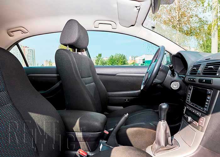Toyota Avensis Цена за сутки 80 BYN